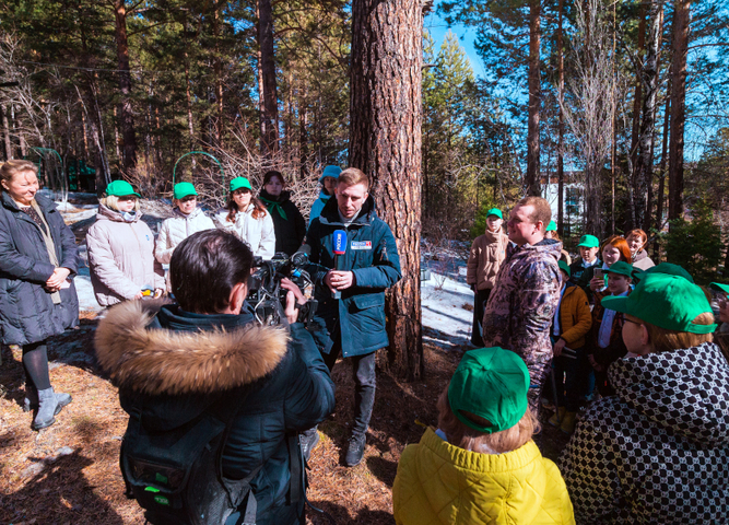 Мастер-класс для юных лесников провели специалисты министерства лесного комплекса Иркутской области.