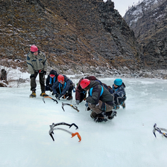 Ледовые занятия на ледотоках ущелья Кынгарга во время весенних каникул прошли у кадетов