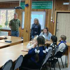В «Большелугском Эко-Центре» состоялась просветительская встреча для ребят из школьного лесничества «Море тайги»