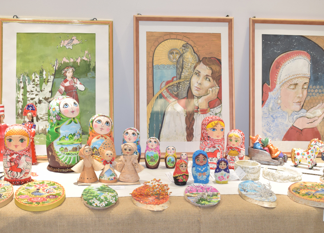 В КДЦ «Марат» открылась выставка декоративно-прикладного творчество «Мастерами славится Сибирь!»